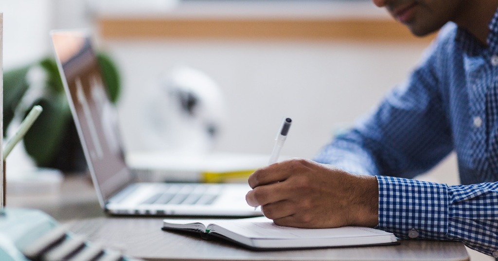 laptop-writing-business-man